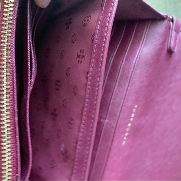 Tory Burch Robinson tiny purse on gold chain